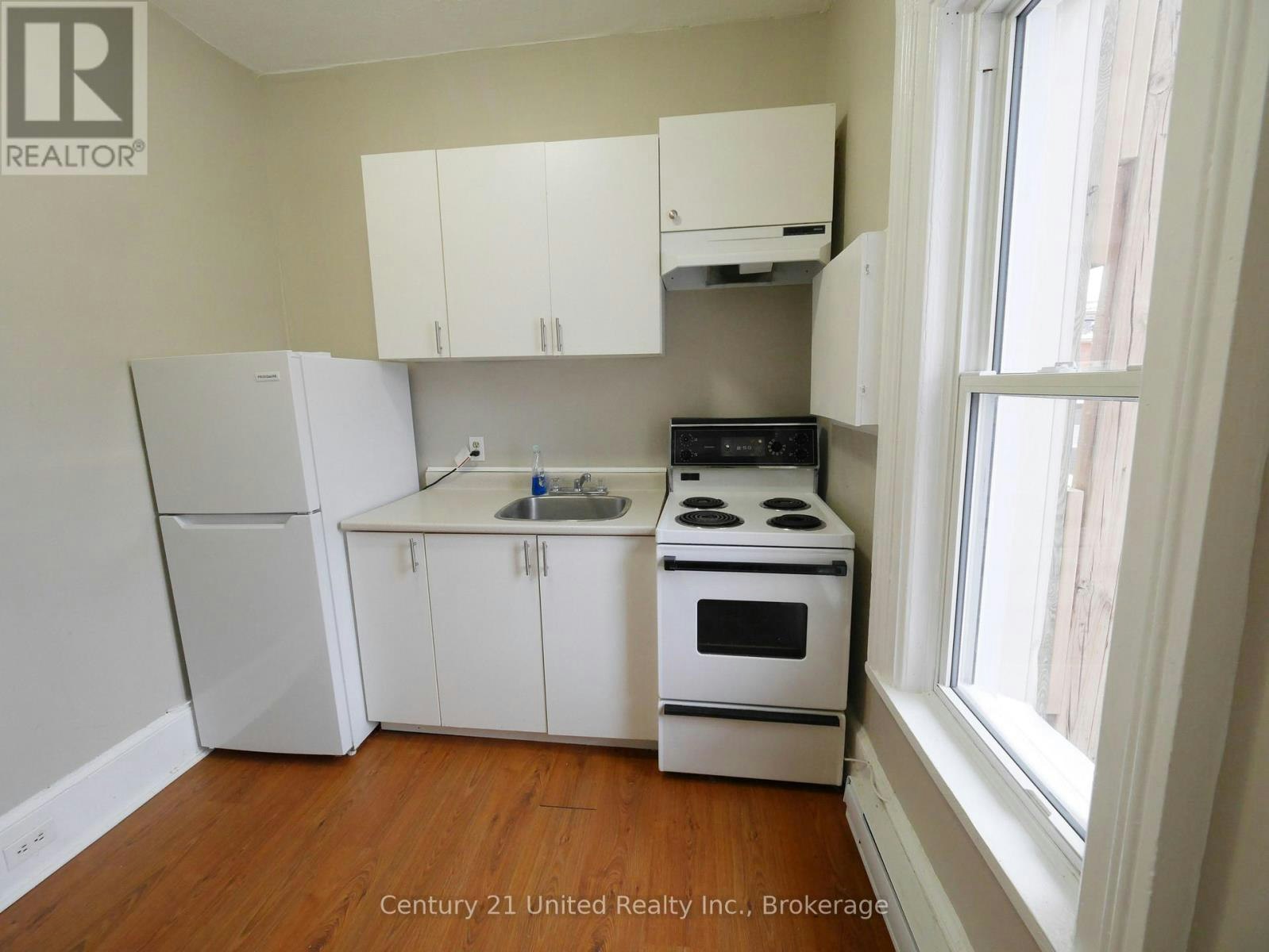 373A Queen Street, Peterborough, ON, K9H 3J7 - 5