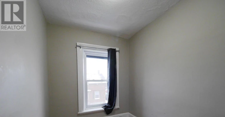 373A Queen Street, Peterborough, ON, K9H 3J7 - 9