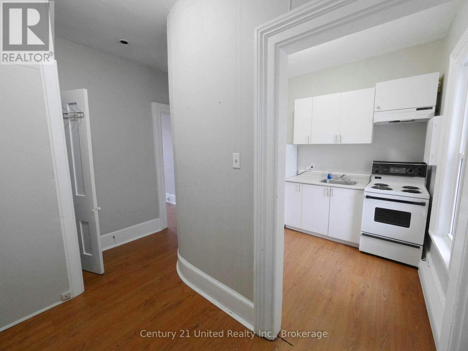 373A Queen Street, Peterborough, ON, K9H 3J7 - 2