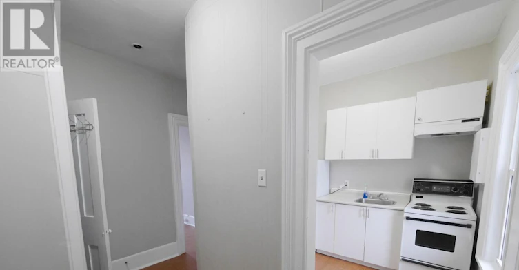 373A Queen Street, Peterborough, ON, K9H 3J7 - 2