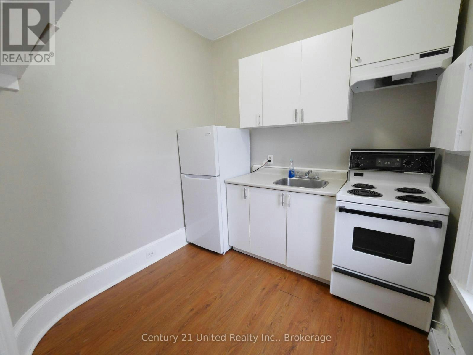 373A Queen Street, Peterborough, ON, K9H 3J7 - 3