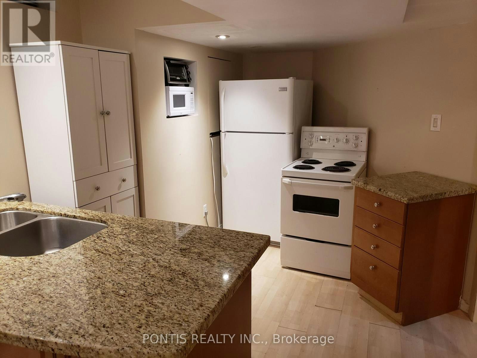 BSMT-2538 Raglan Court, Mississauga, ON, L5M 5L5 - 11