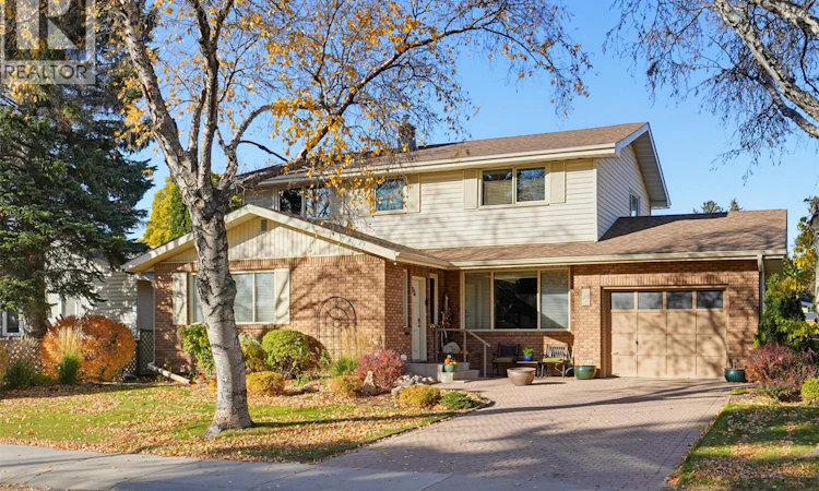 25 Yale Crescent