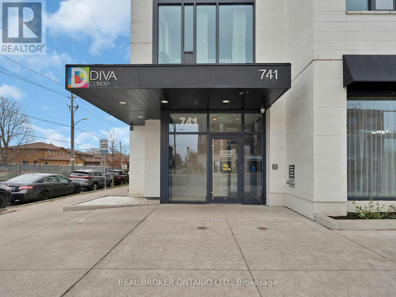 706-741 Sheppard Avenue W, Toronto, ON, M3H 0C9 - 2