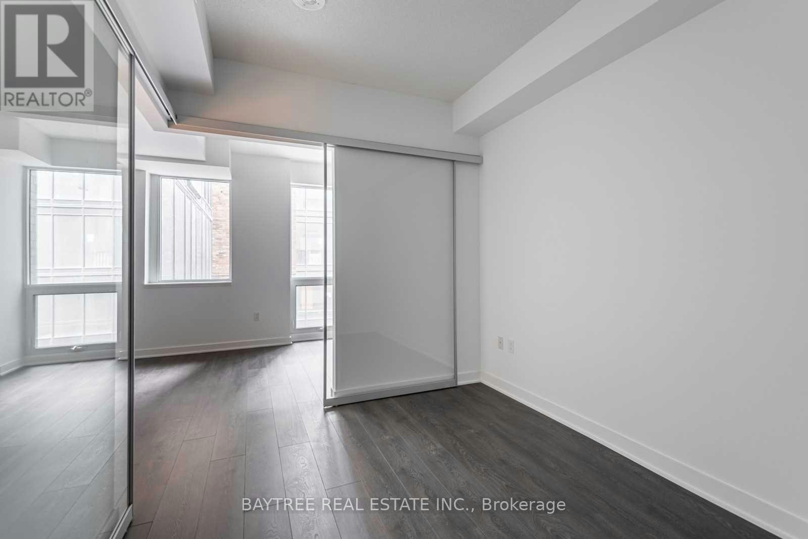 801-115 Blue Jays Way, Toronto, ON, M5V 0N4 - 4