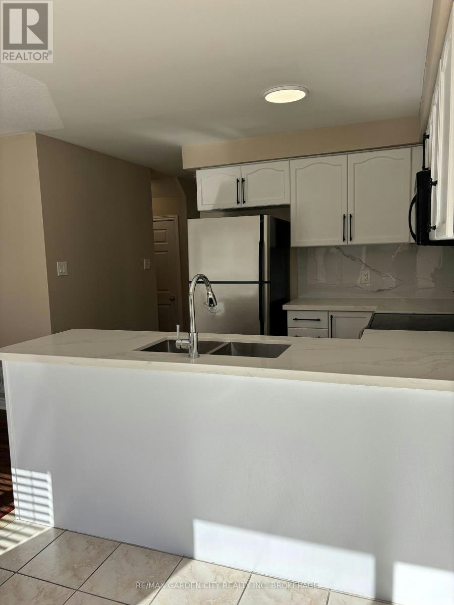 100 Young Crescent, Niagara-on-the-Lake, ON, L0S 1J0 - 9