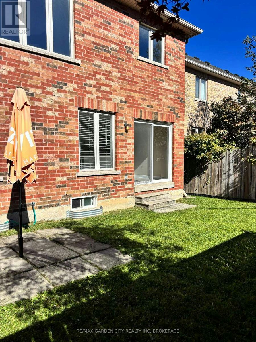 100 Young Crescent, Niagara-on-the-Lake, ON, L0S 1J0 - 35