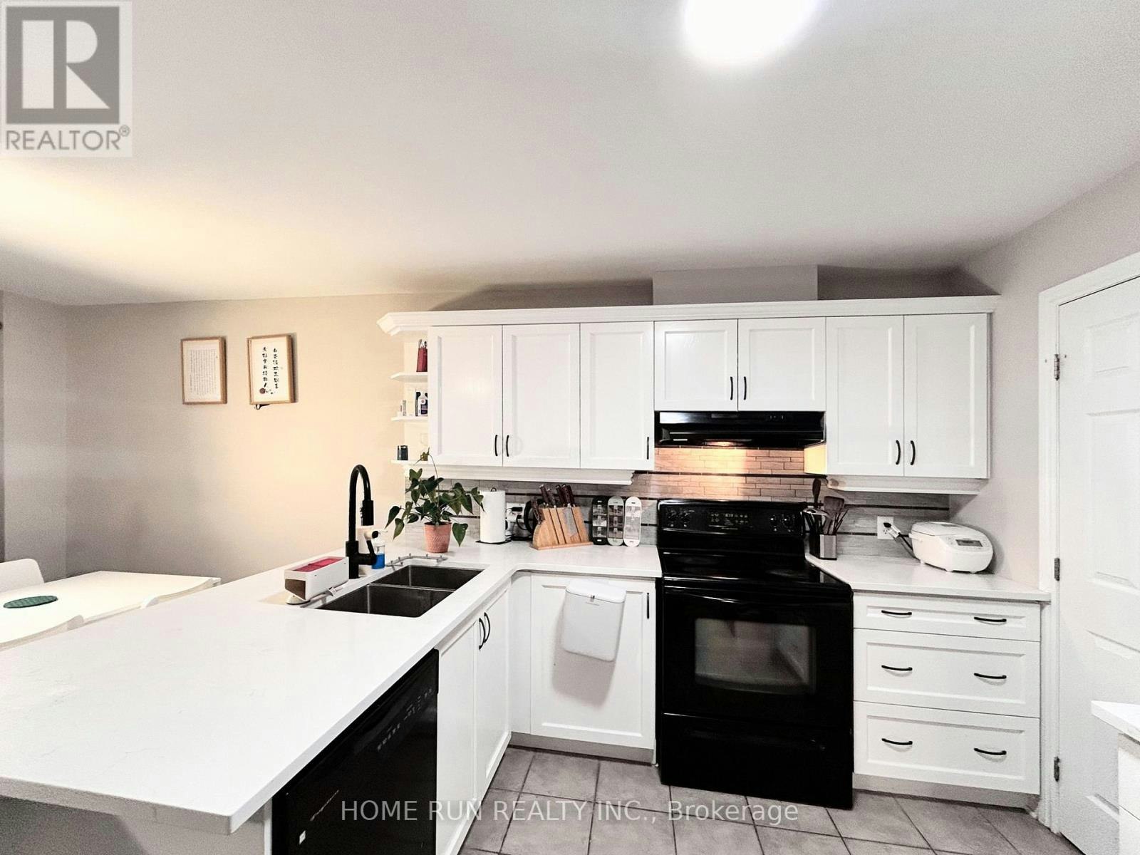 1752 Maple Grove Road, Ottawa, ON, K2S 0E4 - 9