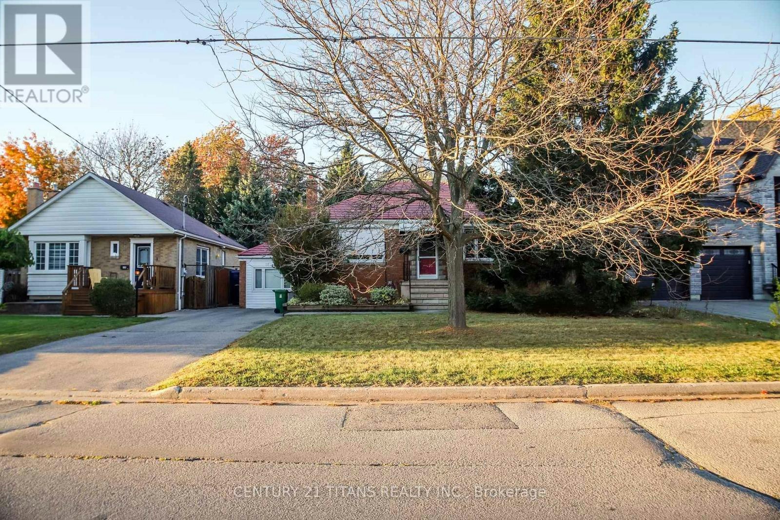 172 Phyllis Avenue, Toronto, ON, M1M 1Y8