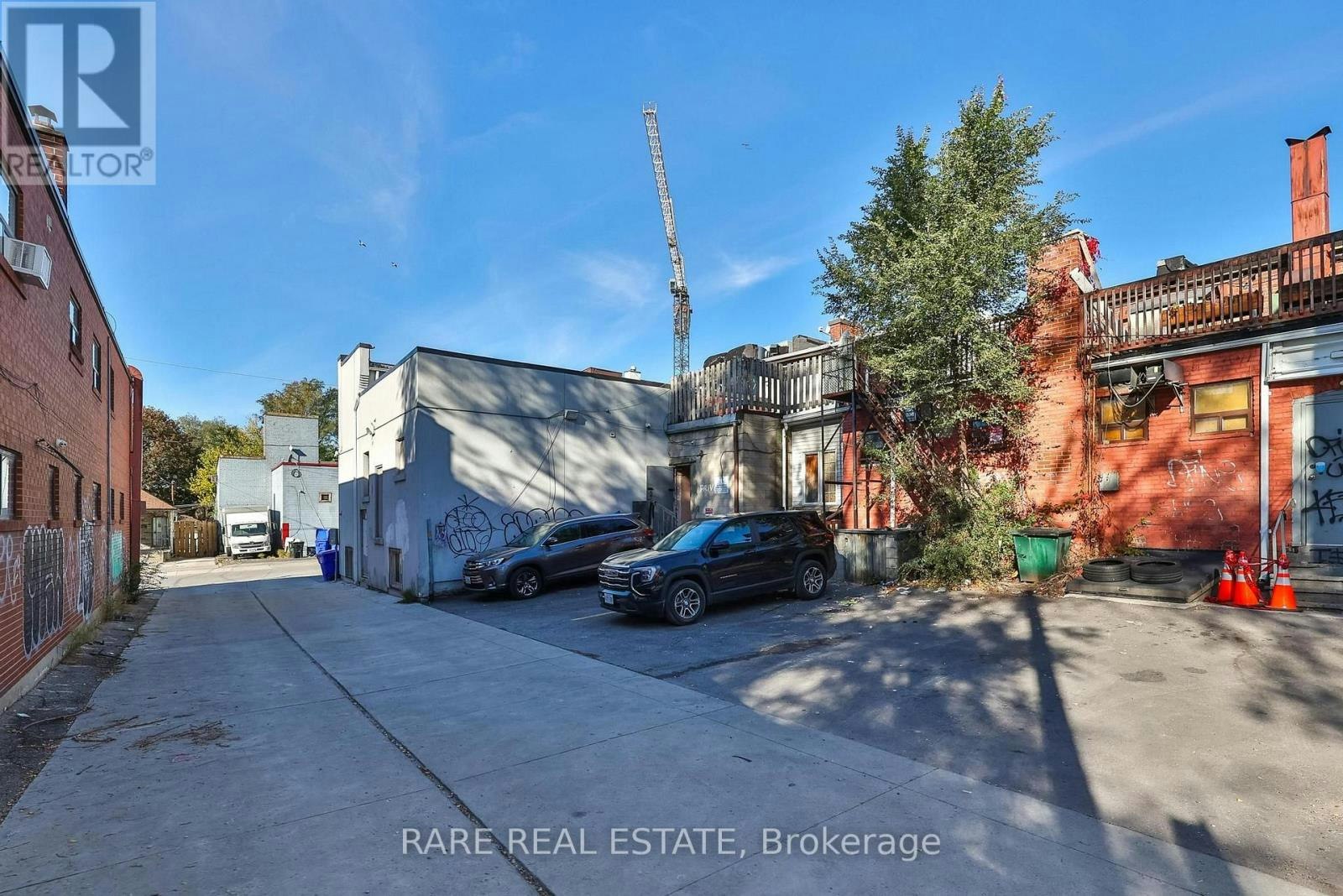 4-167 Dynevor Road, Toronto, ON, M6E 2J5 - 11