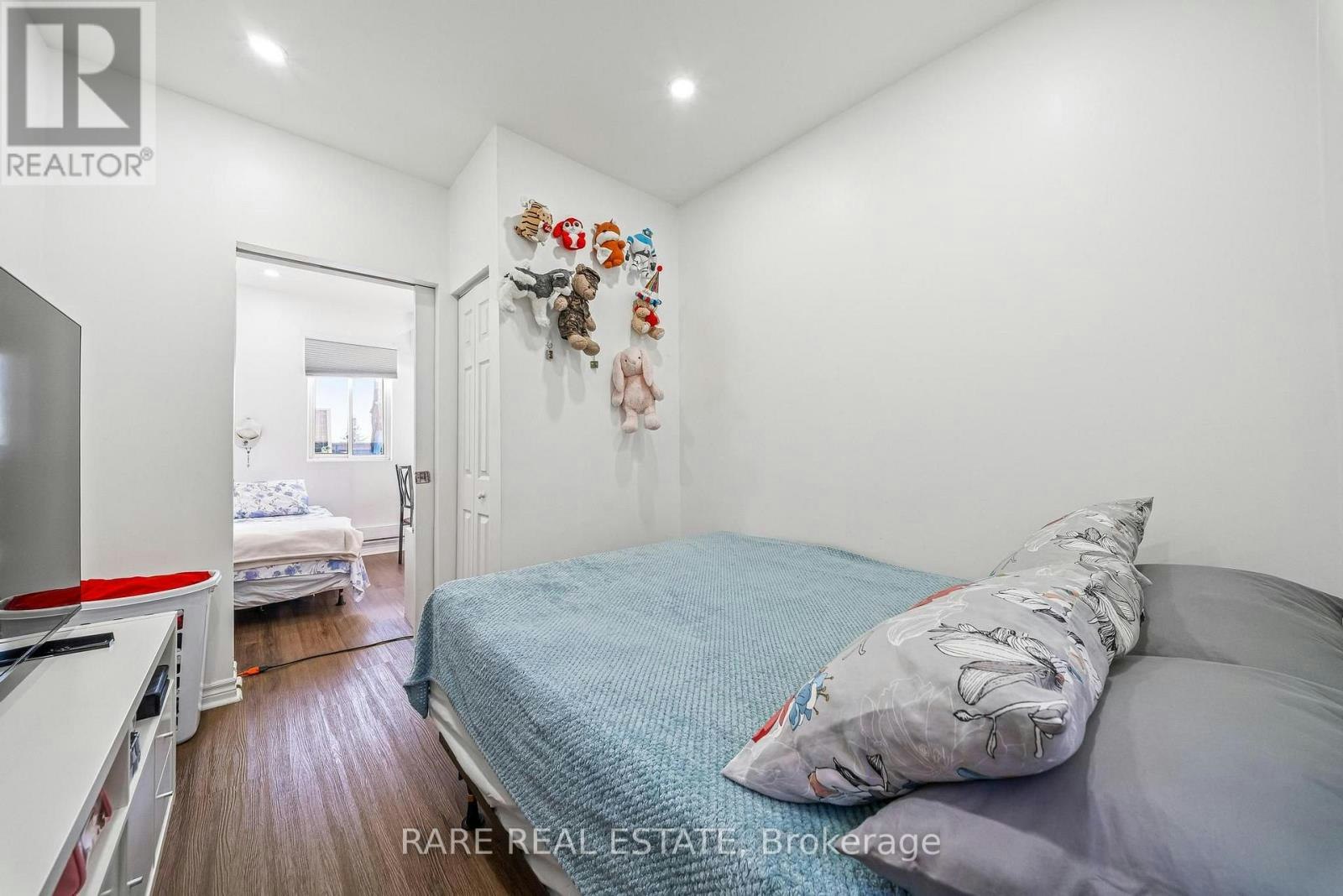 4-167 Dynevor Road, Toronto, ON, M6E 2J5 - 7