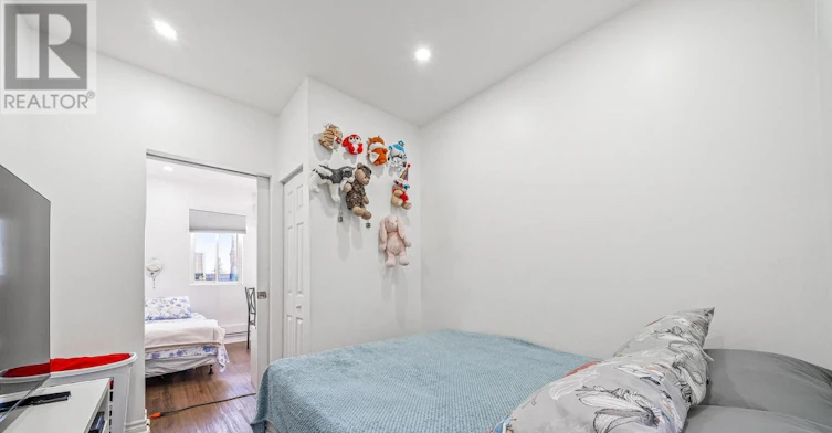 4-167 Dynevor Road, Toronto, ON, M6E 2J5 - 7