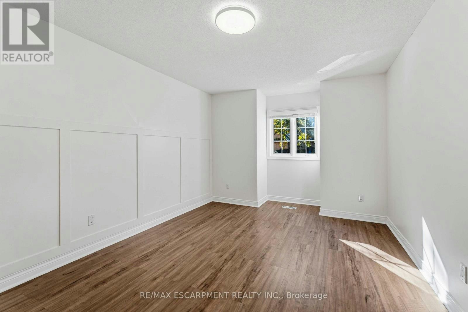 10-320 Hamilton Drive, Hamilton, ON, L9G 4W6 - 19