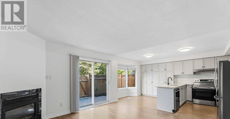 10-320 Hamilton Drive, Hamilton, ON, L9G 4W6 - 9