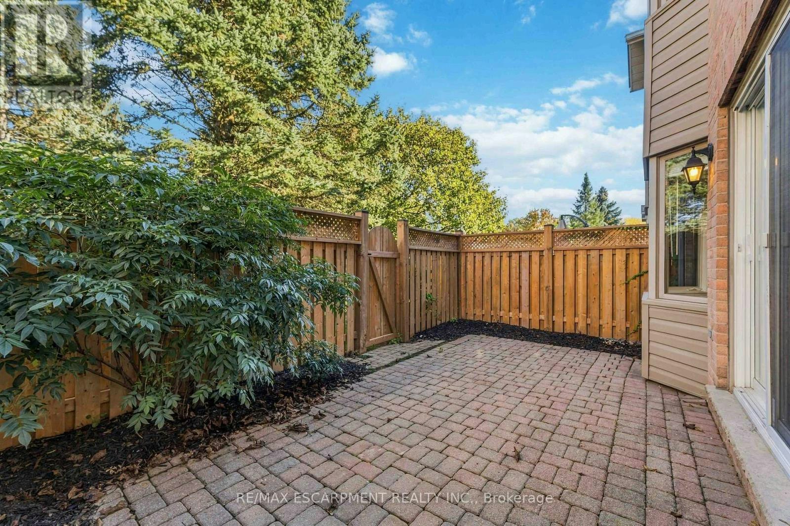 10-320 Hamilton Drive, Hamilton, ON, L9G 4W6 - 25