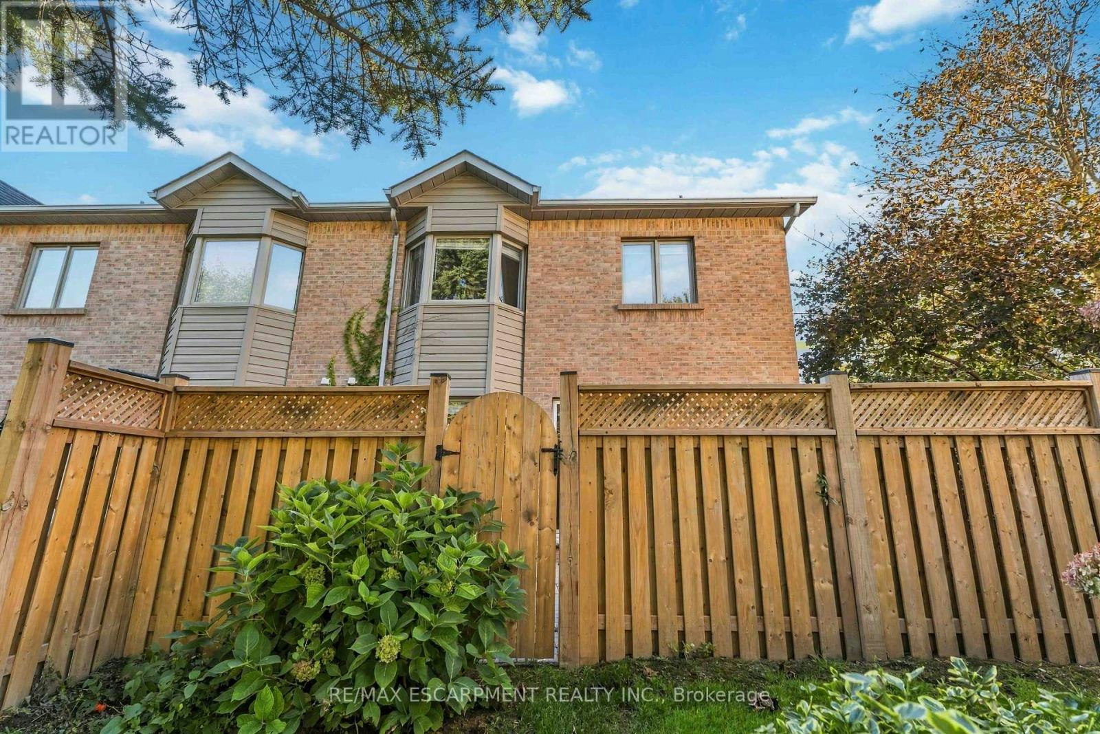 10-320 Hamilton Drive, Hamilton, ON, L9G 4W6 - 26