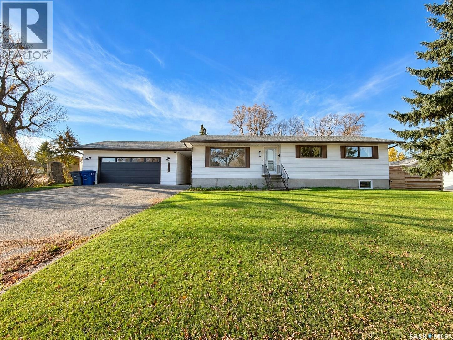 1513 Chestnut Drive, Moosomin, SK, S0G 3N0