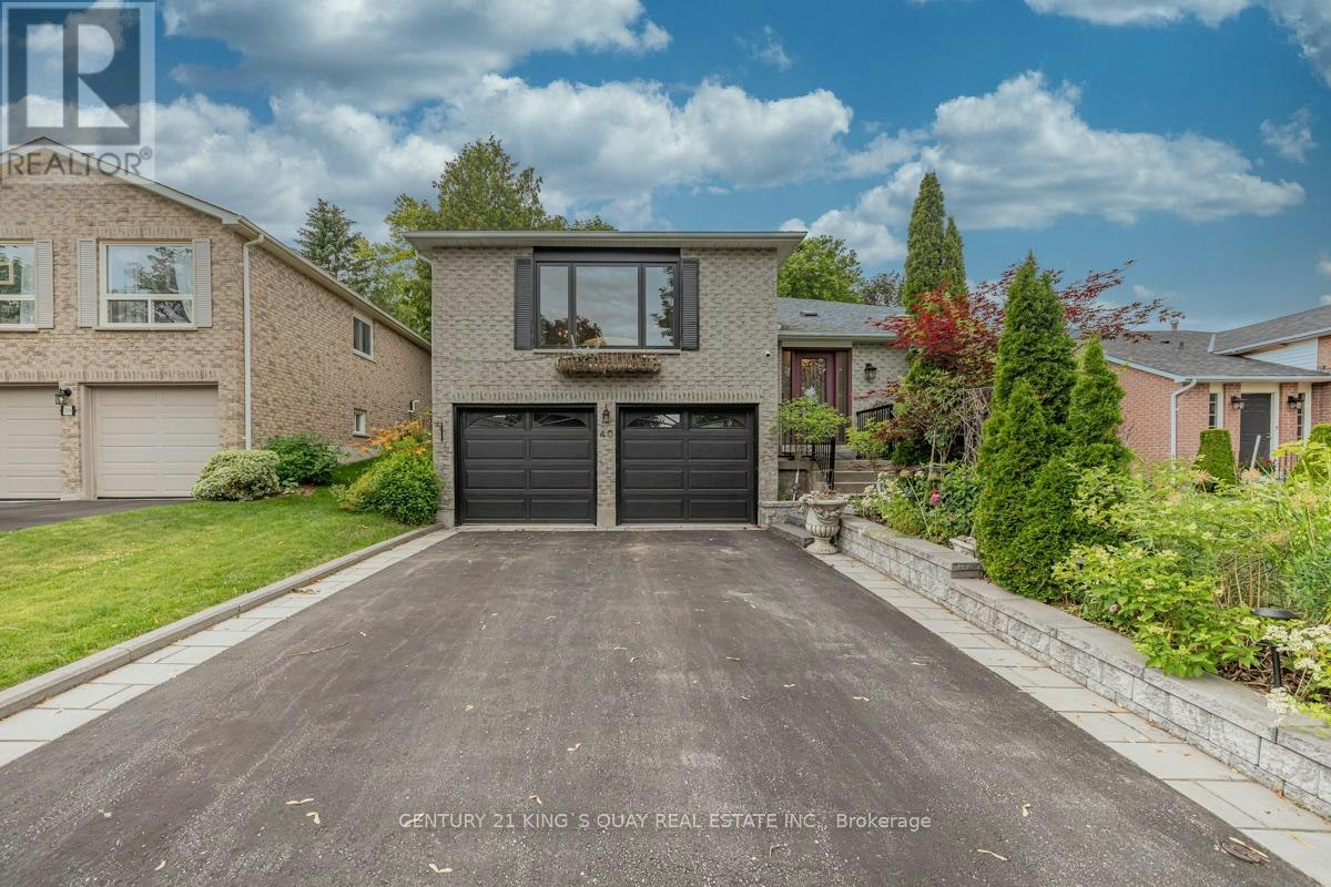 40 Stonehill Boulevard, East Gwillimbury, ON, L9N 1E3