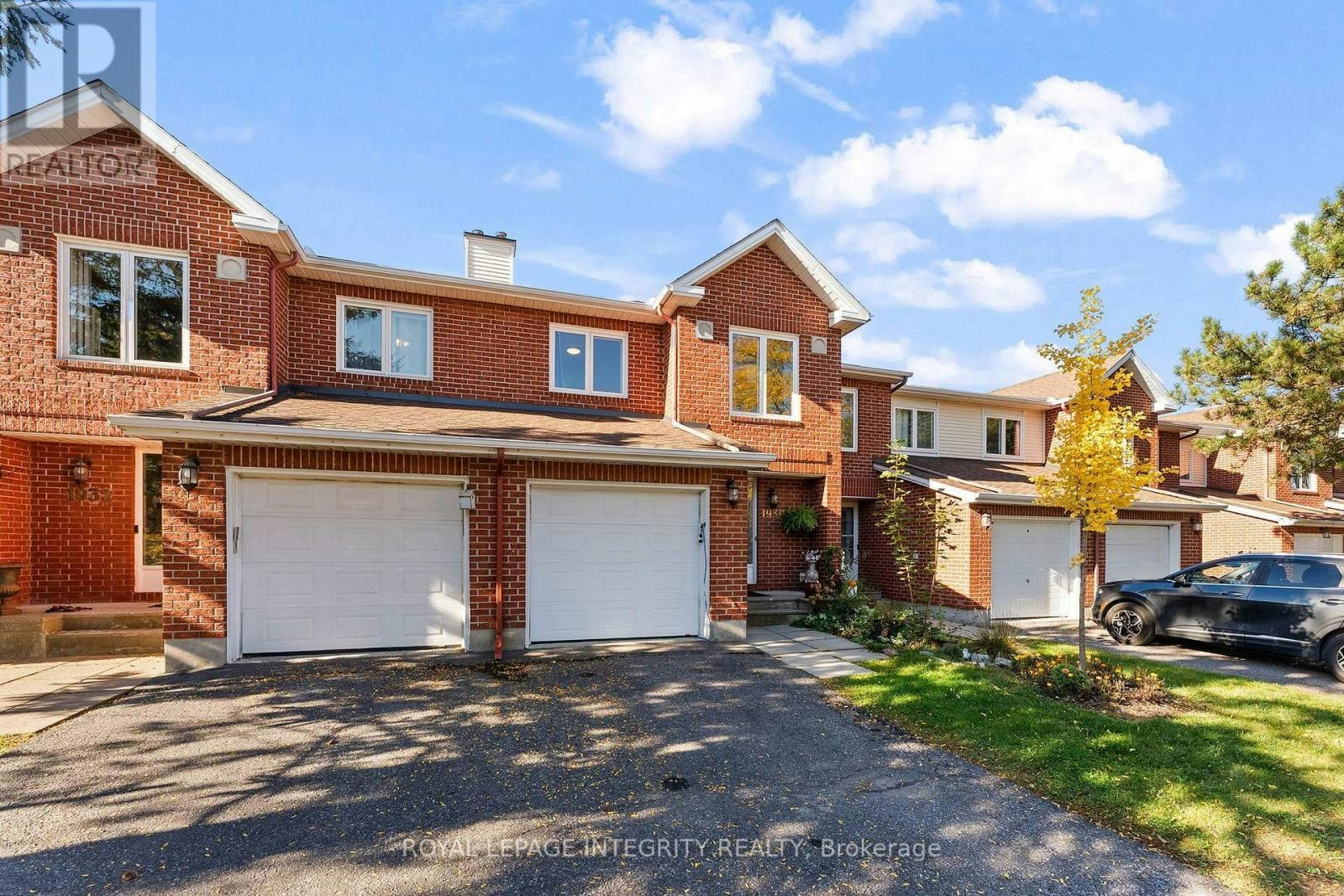 1930 Ashmont Street, Ottawa, ON, K1C 7B9