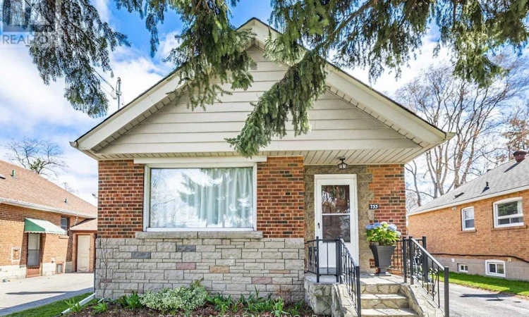 733 Pharmacy Avenue