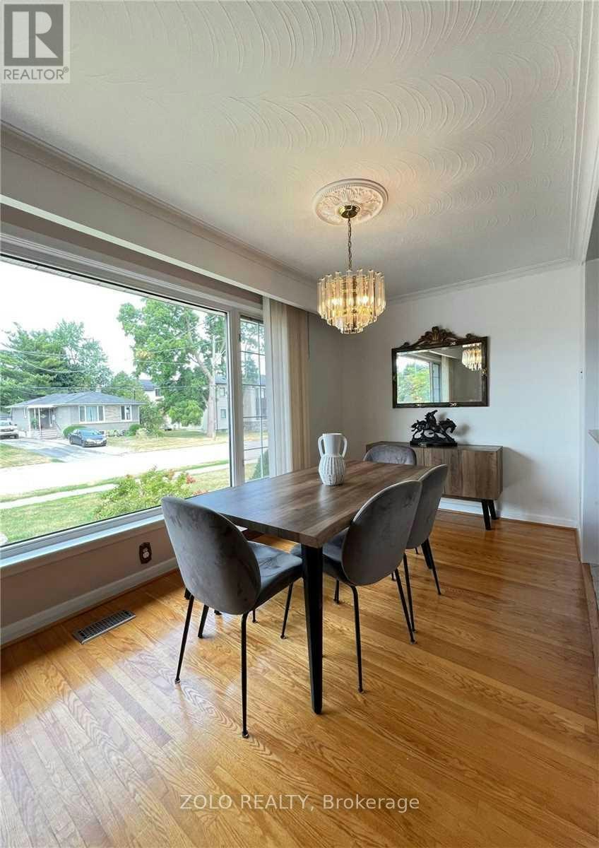 MAIN FLOOR-346 Wenlock Avenue, Richmond Hill, ON, L4C 1M9 - 4