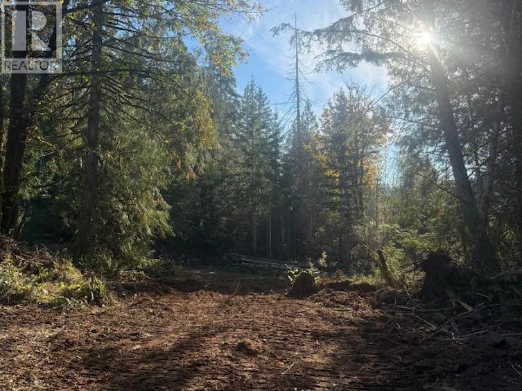 SL 2-9660 Roots Way, Powell River, BC, V0N 2G0 - 4