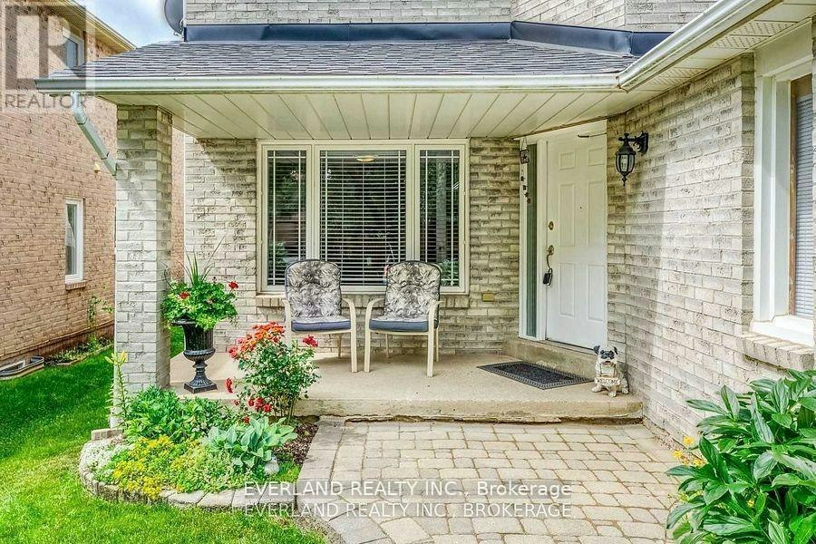 249 Nottingham Dr Drive, Oakville, ON, L6H 4H9 - 3