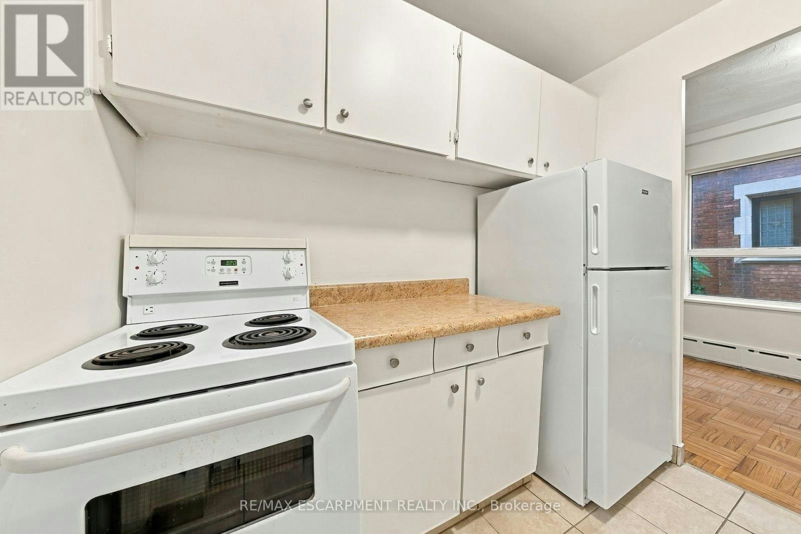 309 325a James Street S, Hamilton, ON, L8P 3B7 - 3