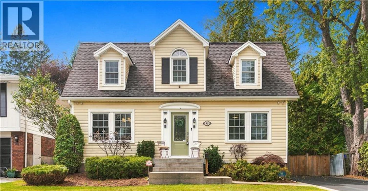 40 Valleyview Drive, Hamilton, ON, L9G 2A5 - 2