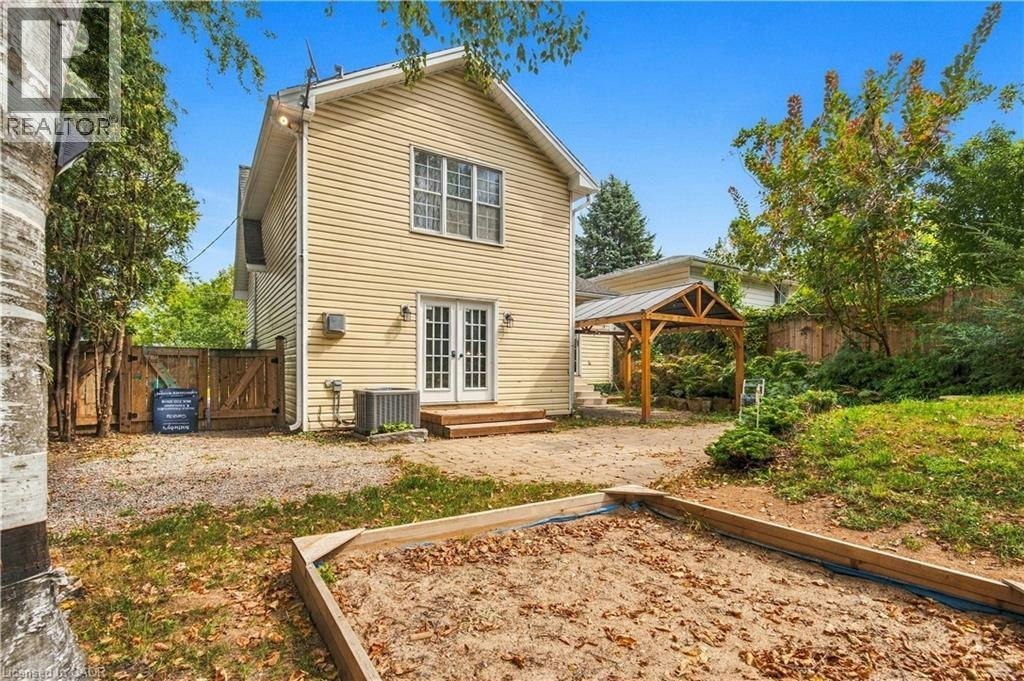 40 Valleyview Drive, Hamilton, ON, L9G 2A5 - 40
