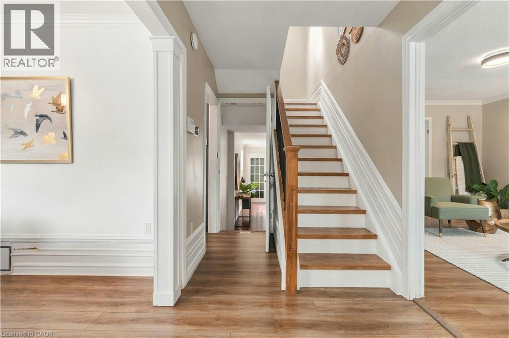 40 Valleyview Drive, Hamilton, ON, L9G 2A5 - 5
