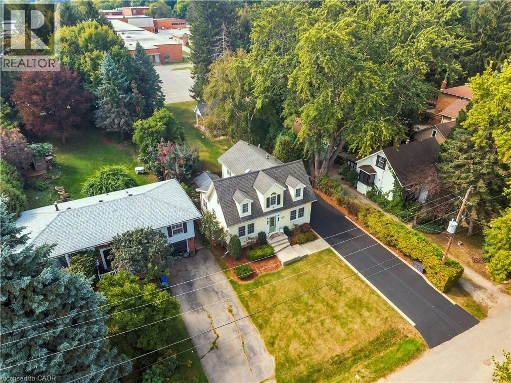 40 Valleyview Drive, Hamilton, ON, L9G 2A5 - 3