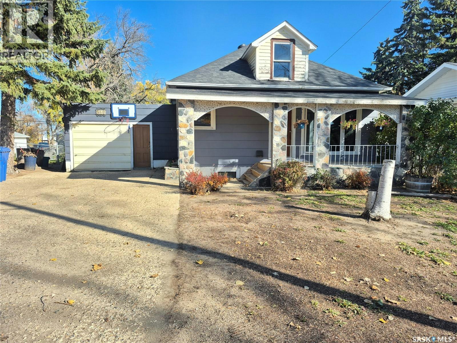 517 Bertrand Avenue, Radville, SK, S0C 2G0