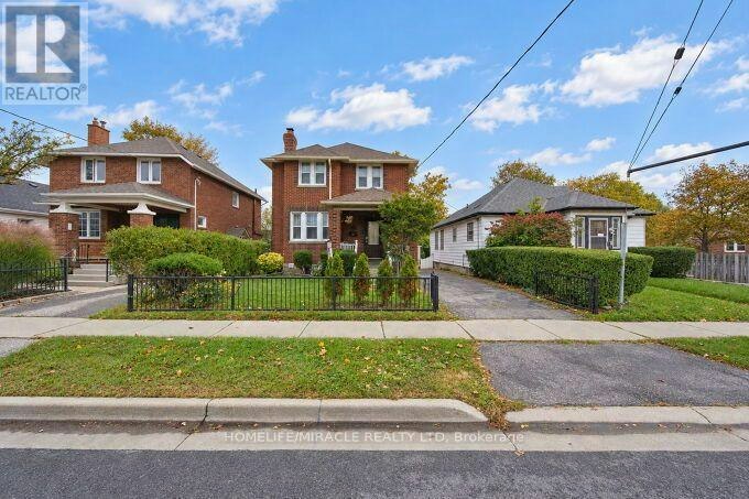 55 Park Road N, Oshawa, ON, L1J 4K8