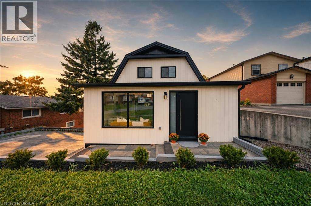 23 Aberdeen Street, Cayuga, ON, N3W 1C8