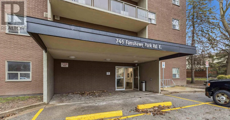 211-746 Fanshawe Park Road E, London, ON, N5X 2M5 - 3