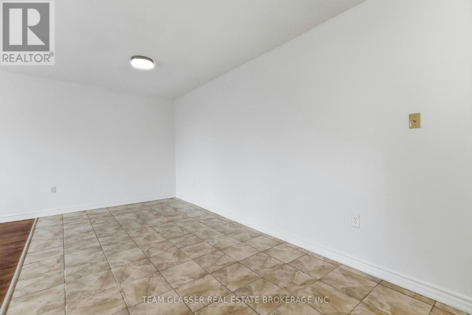 211-746 Fanshawe Park Road E, London, ON, N5X 2M5 - 13