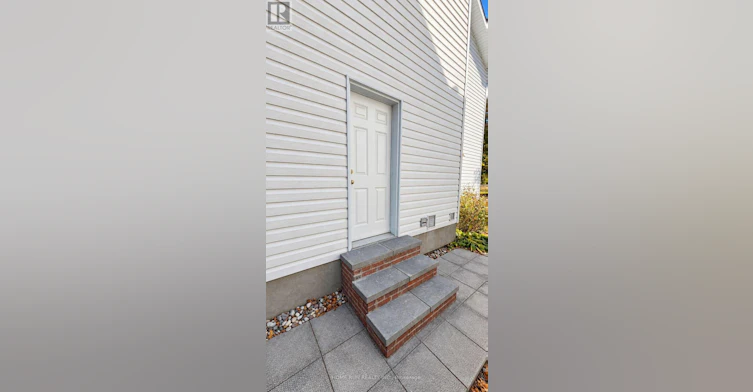 124 Ridgefield Crescent, Ottawa, ON, K2H 6T3 - 3