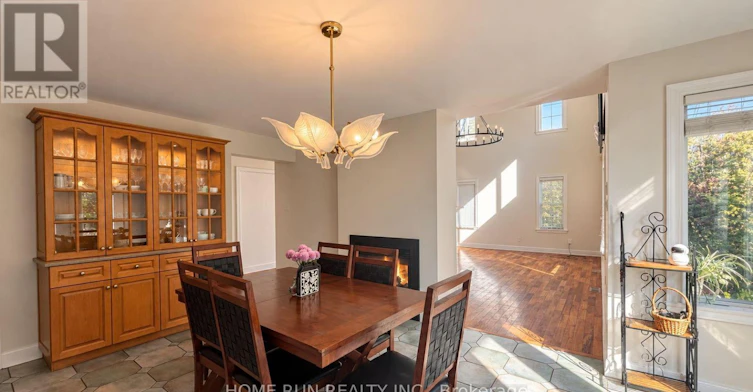 124 Ridgefield Crescent, Ottawa, ON, K2H 6T3 - 9