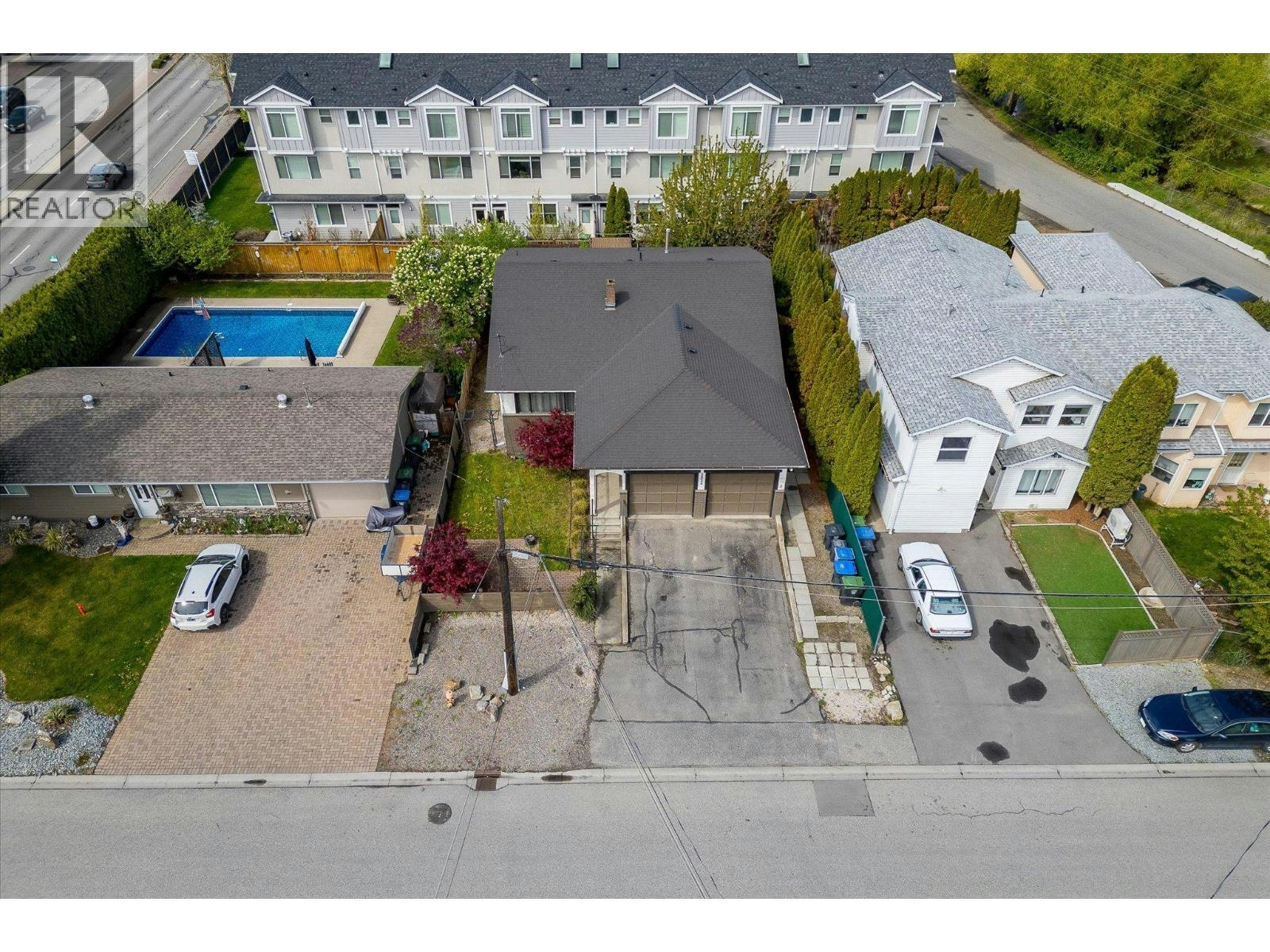 2024 Wilkinson Street, Kelowna, BC, V1Y 3Z8