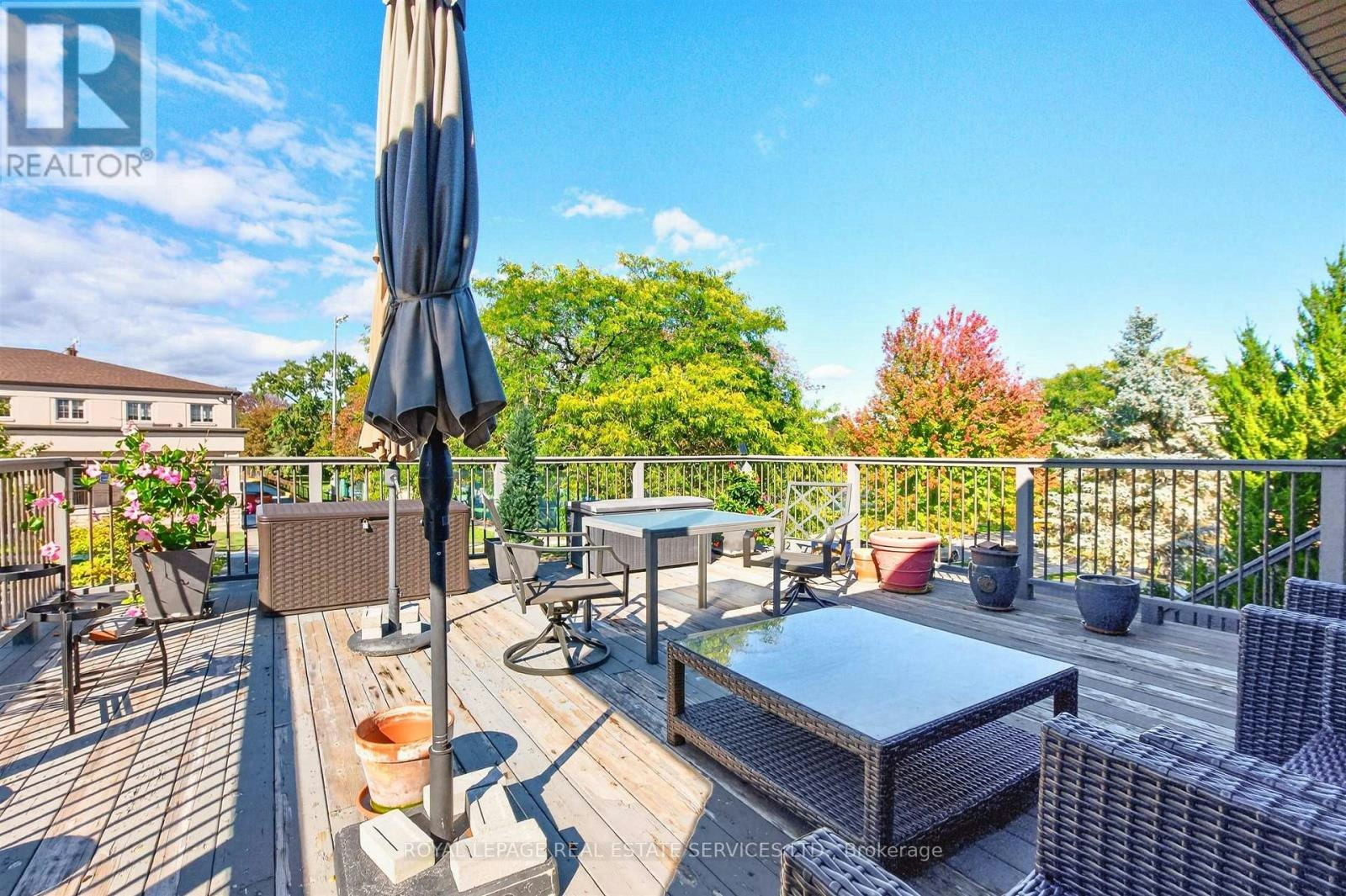23 Tournament Drive, Toronto, ON, M2P 1K1 - 17
