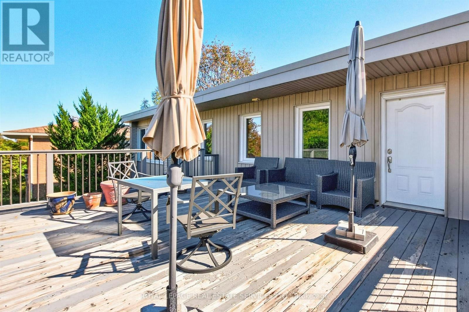 23 Tournament Drive, Toronto, ON, M2P 1K1 - 18