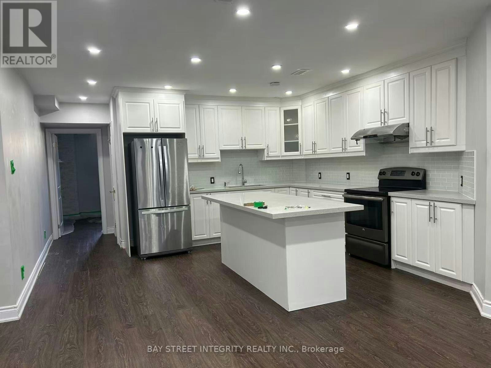 661B-661 Wellington Street W, Aurora, ON, L4G 6J7 - 3