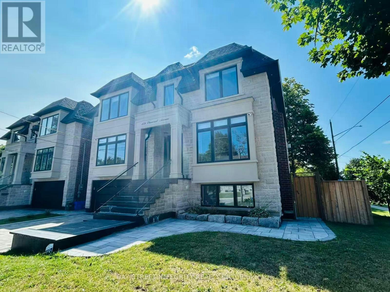 158 Elmwood Avenue, Richmond Hill, ON, L4C 1L1 - 2