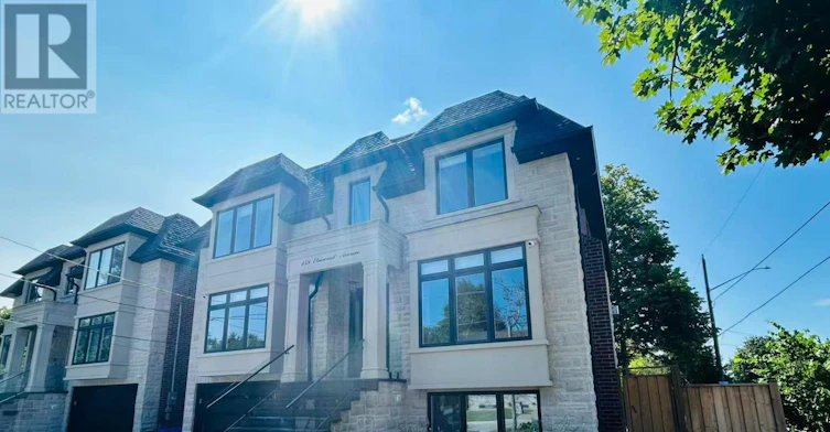 158 Elmwood Avenue, Richmond Hill, ON, L4C 1L1 - 2