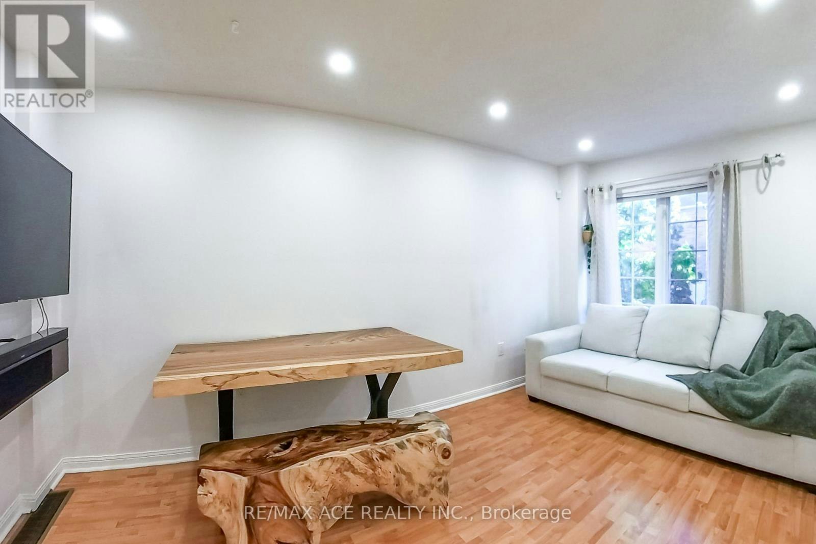 22-1525 South Parade Court, Mississauga, ON, L5M 6E9 - 8