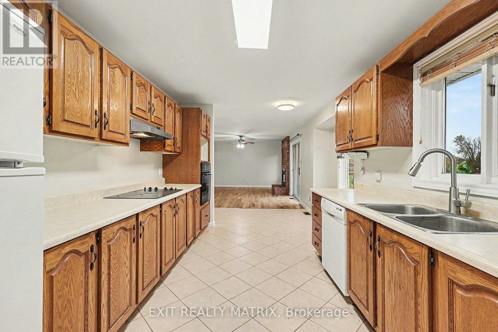 2380 Yorks Corners Road, Ottawa, ON, K0A 1V0 - 11