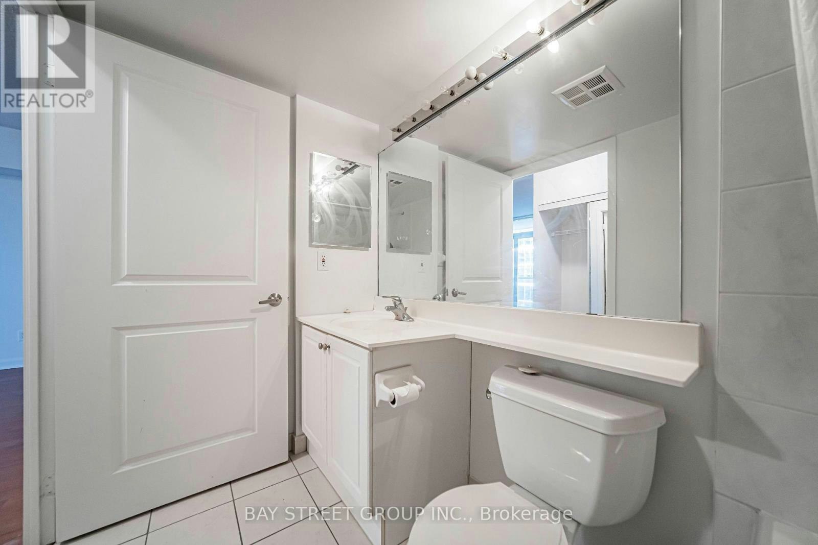 2810-4978 Yonge Street, Toronto, ON, M2N 5N7 - 35