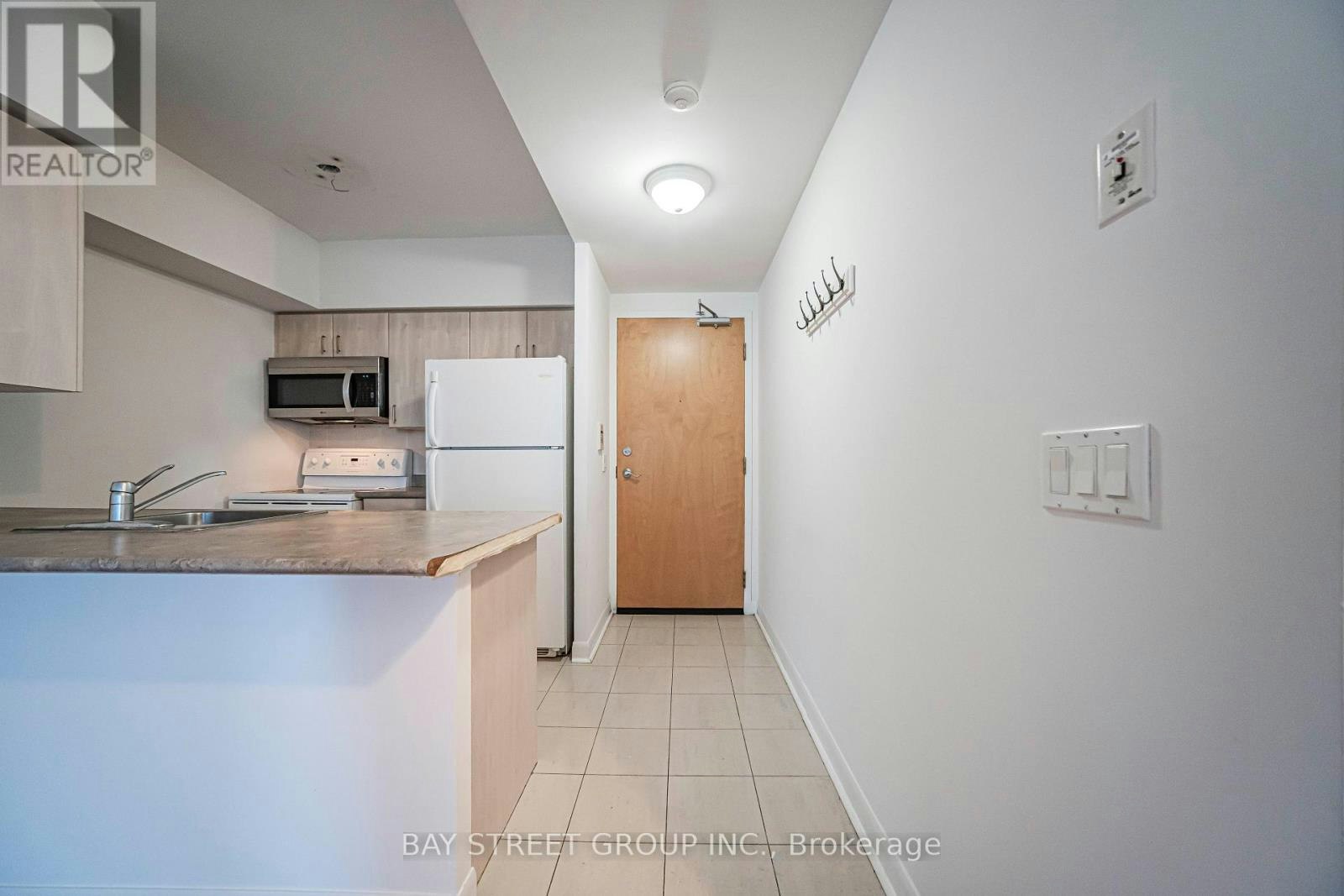2810-4978 Yonge Street, Toronto, ON, M2N 5N7 - 17
