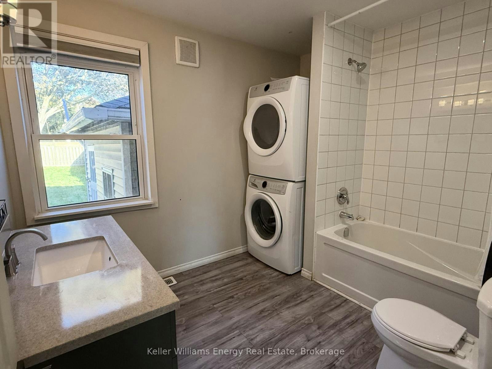 MAIN-273 Wilson Road S, Oshawa, ON, L1H 6C4 - 8